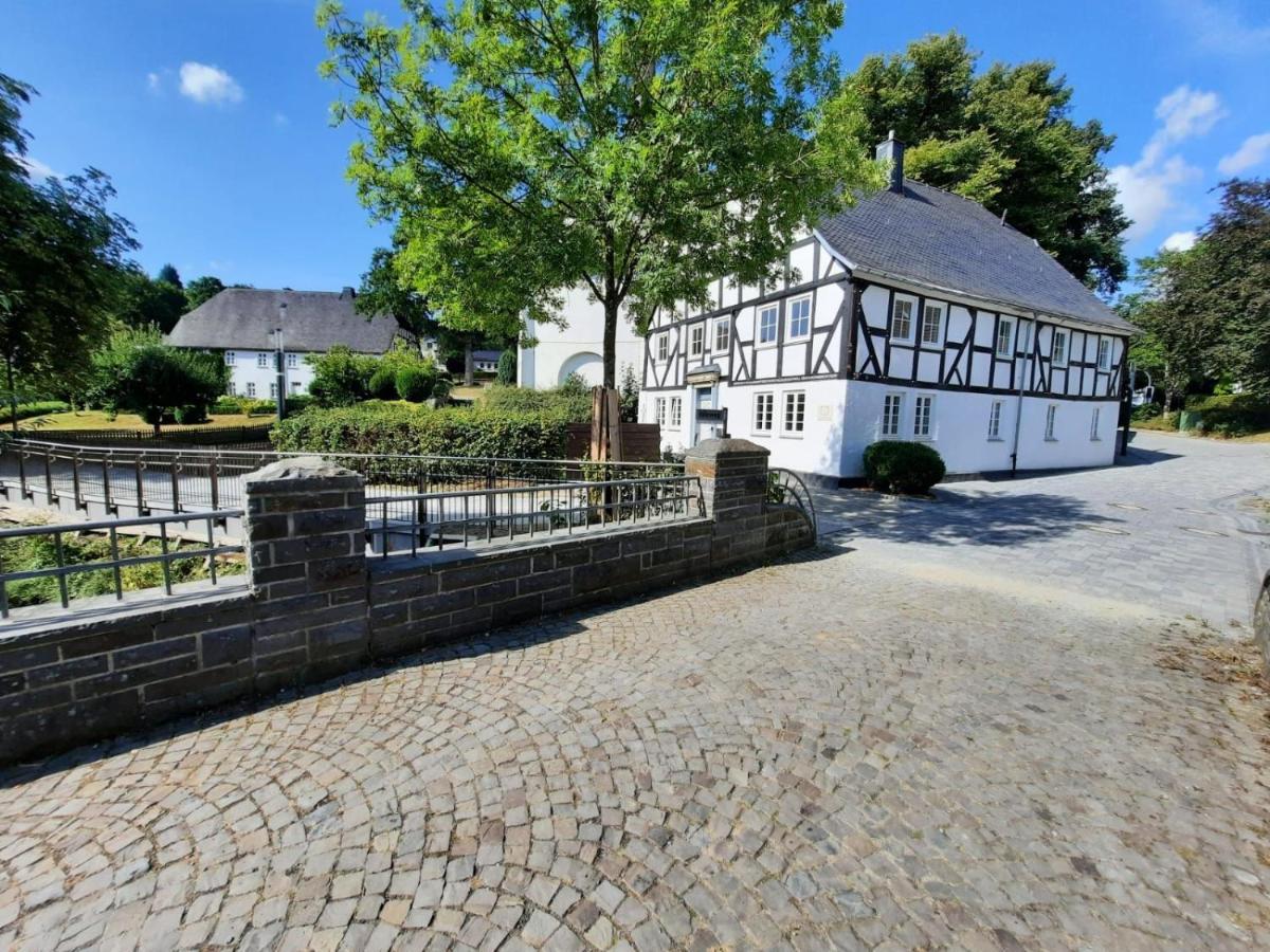 Ferienwohnung Am Kurpark Eslohe Buitenkant foto